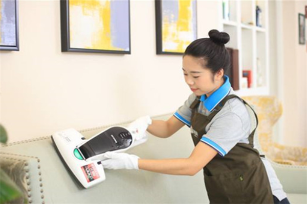 万家家政加盟一年能赚多少？深度解析加盟盈利前景